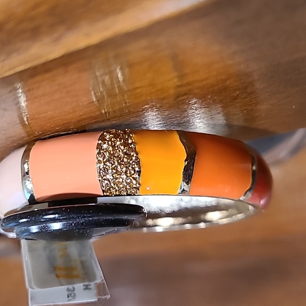 Orange bangle - Picture 4 of 5